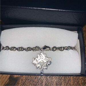 Montana Silversmiths Canada Silver Leaf Charm Bracelet